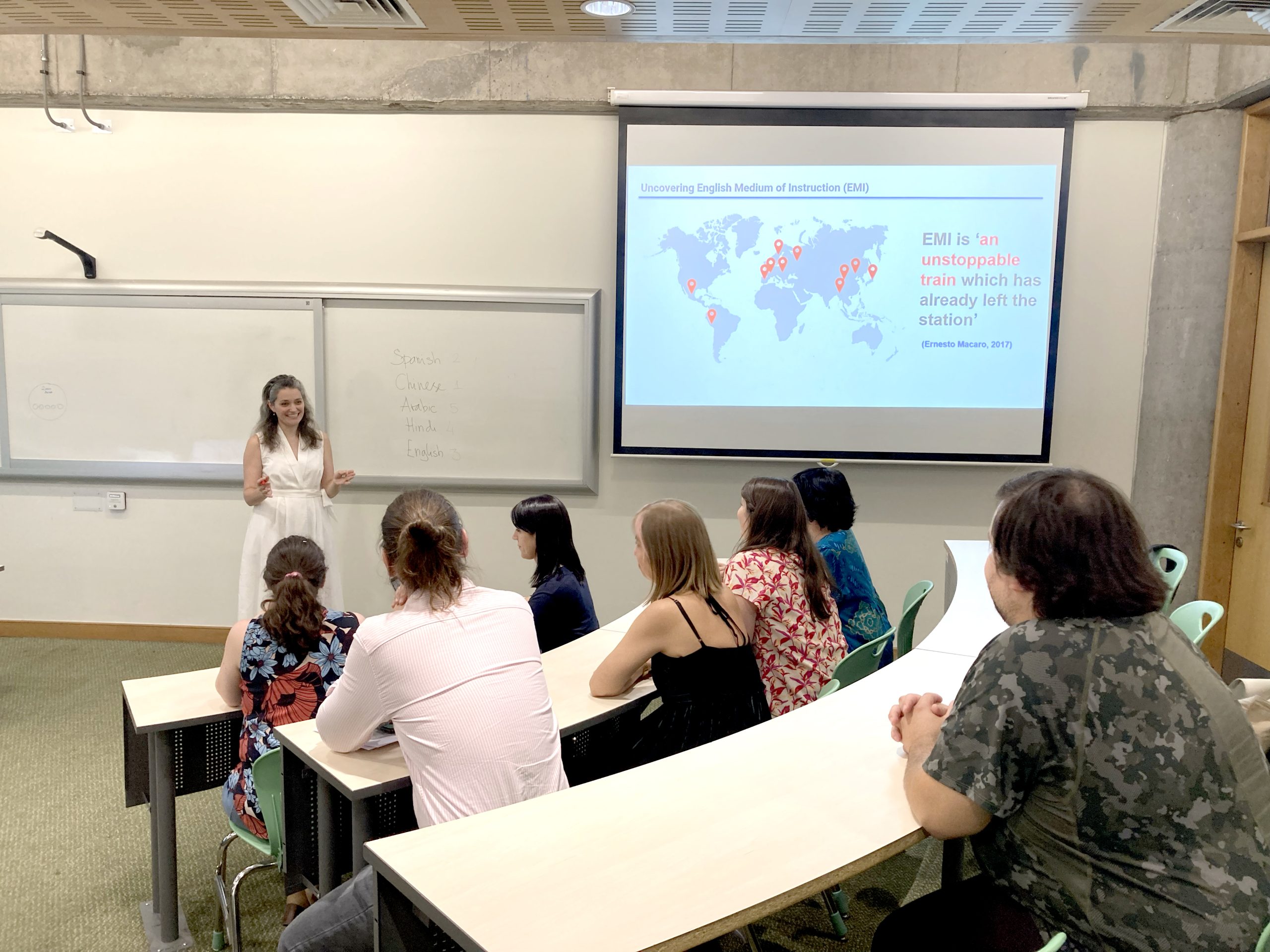 Universidad de Chile desarrolla workshops internacionales sobre inglés como medio de instrucción/educación (EMI/E)
