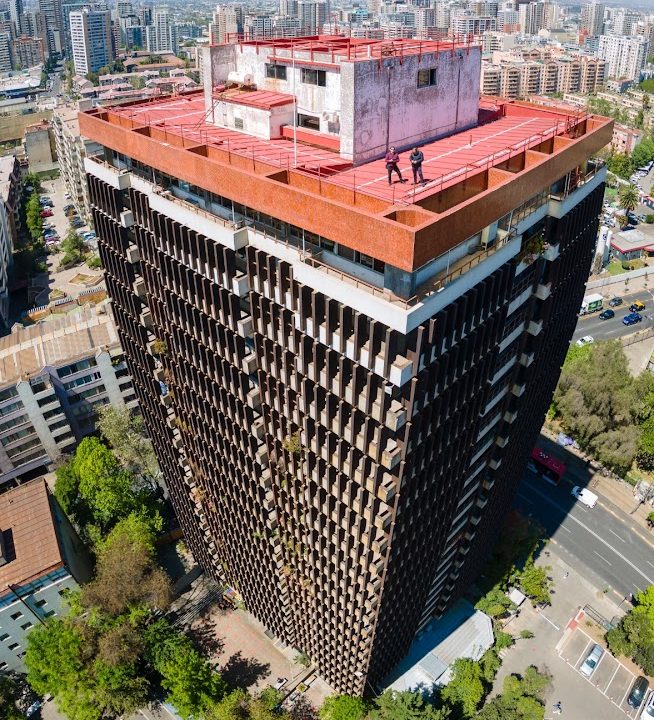 Torre de Servicios centrales de la Universidad